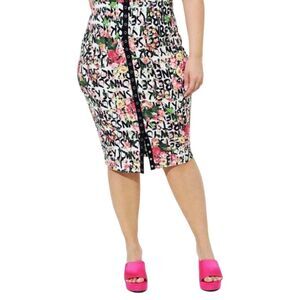 TORRID/ BETSEY JOHNSON Light Weight  Ponte Floral Snap Front Pencil Skirt 3X